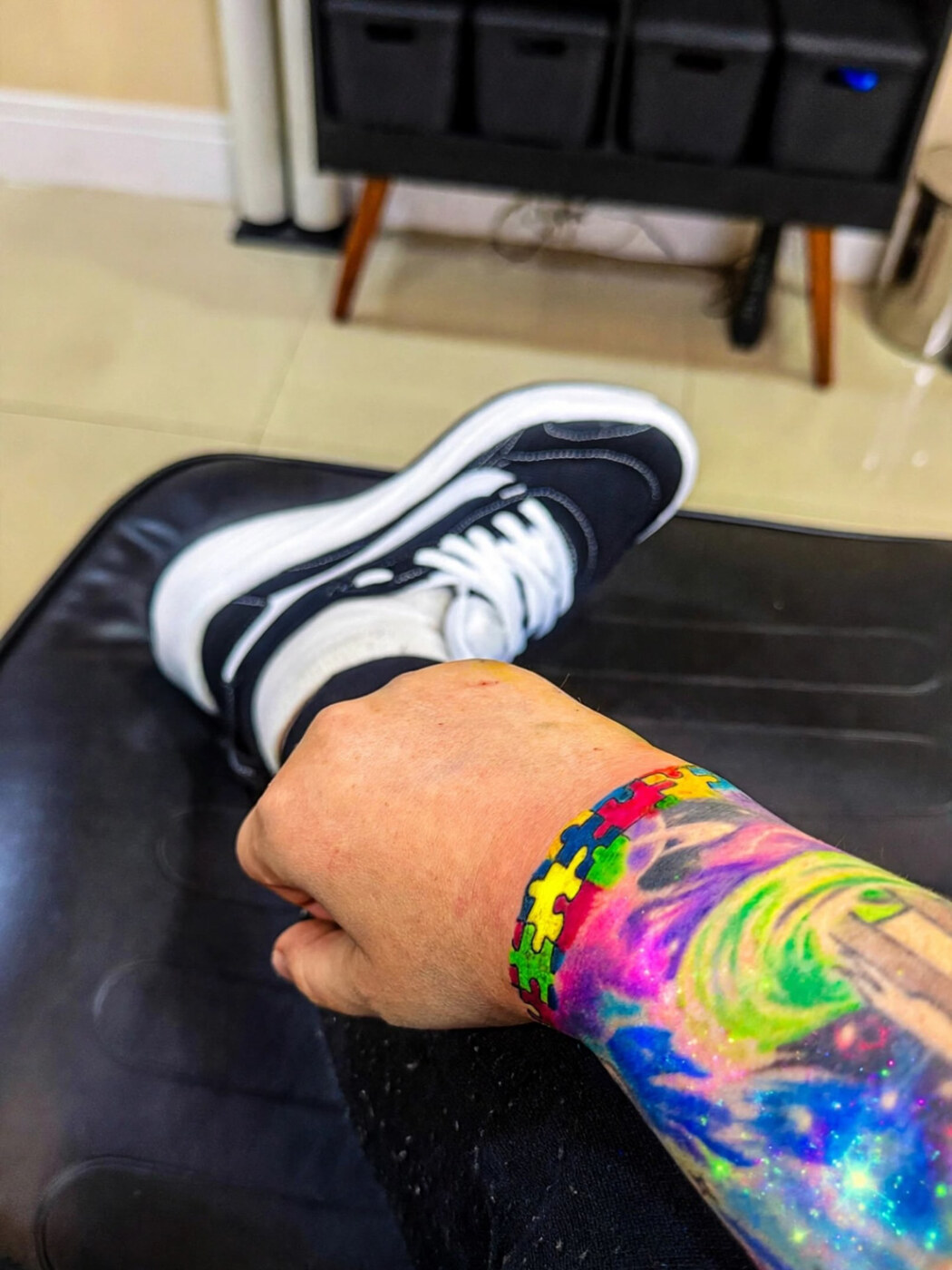 Tatuagem Galáxia em aquarela — Aquarela, Antebraço